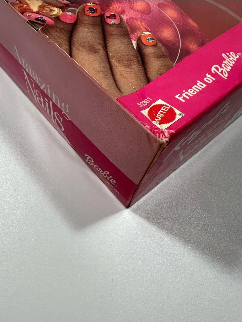 Barbie Amazing Nails Kayla Doll and 20 Press-On Nails 53381 Mattel 2001 New